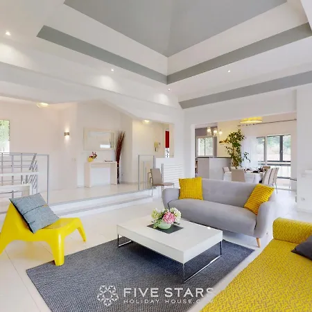 Elise Five Stars Holiday House Villa Niza