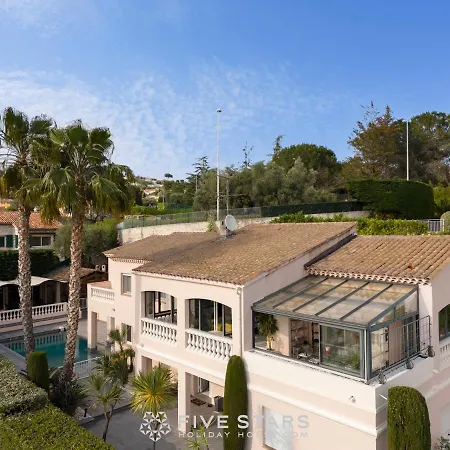 Elise Five Stars Holiday House *