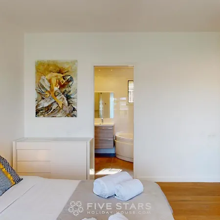 Elise Five Stars Holiday House Villa