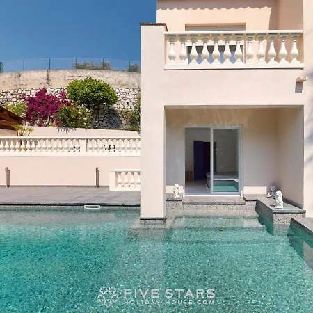 Elise Five Stars Holiday House Villa