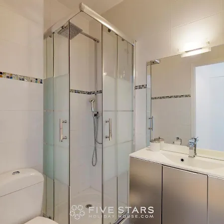 Elise Five Stars Holiday House Villa